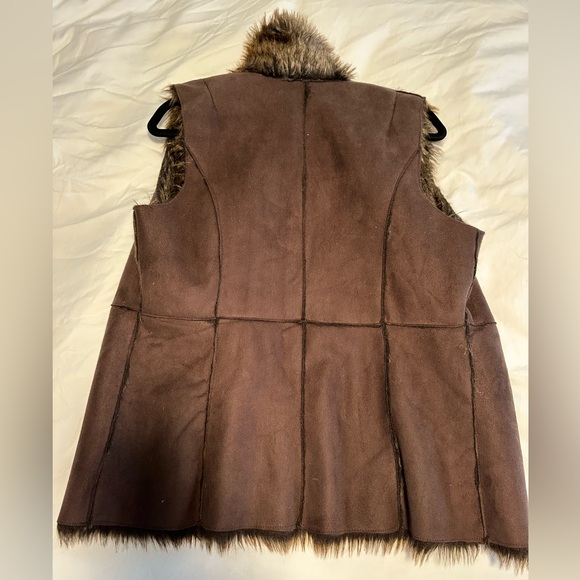 Fever faux fur vest size M - Picture 2 of 4